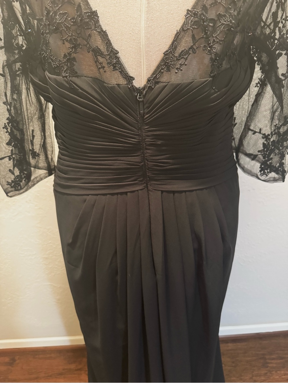 JJ’s House Elegant Black Evening Gown with Sheer Lace Sleeves - Picture 6 of 10